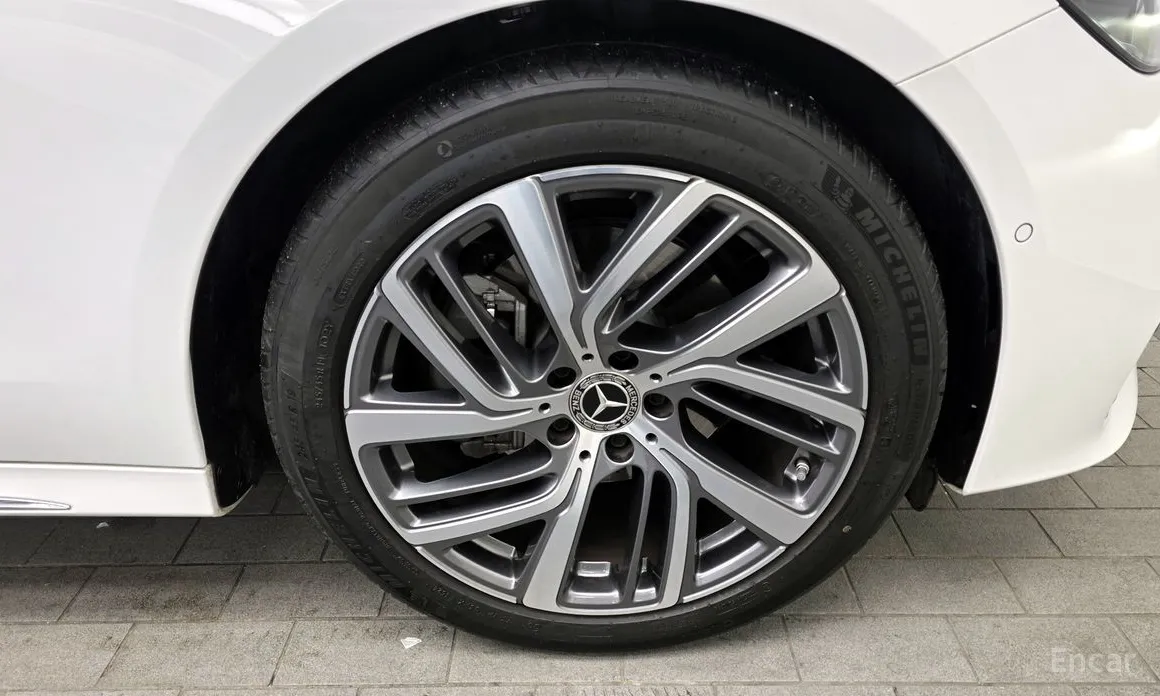 Mercedes-Benz E-Class 2024 E220d 4MATIC Exclusive