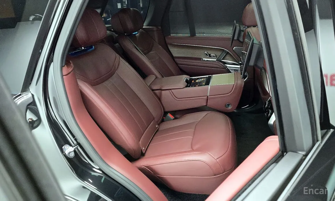 Land Rover Range Rover 2022 P550E AB