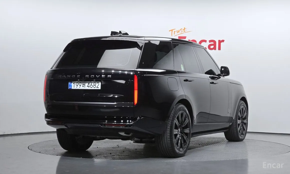 Land Rover Range Rover 2022 P550E AB
