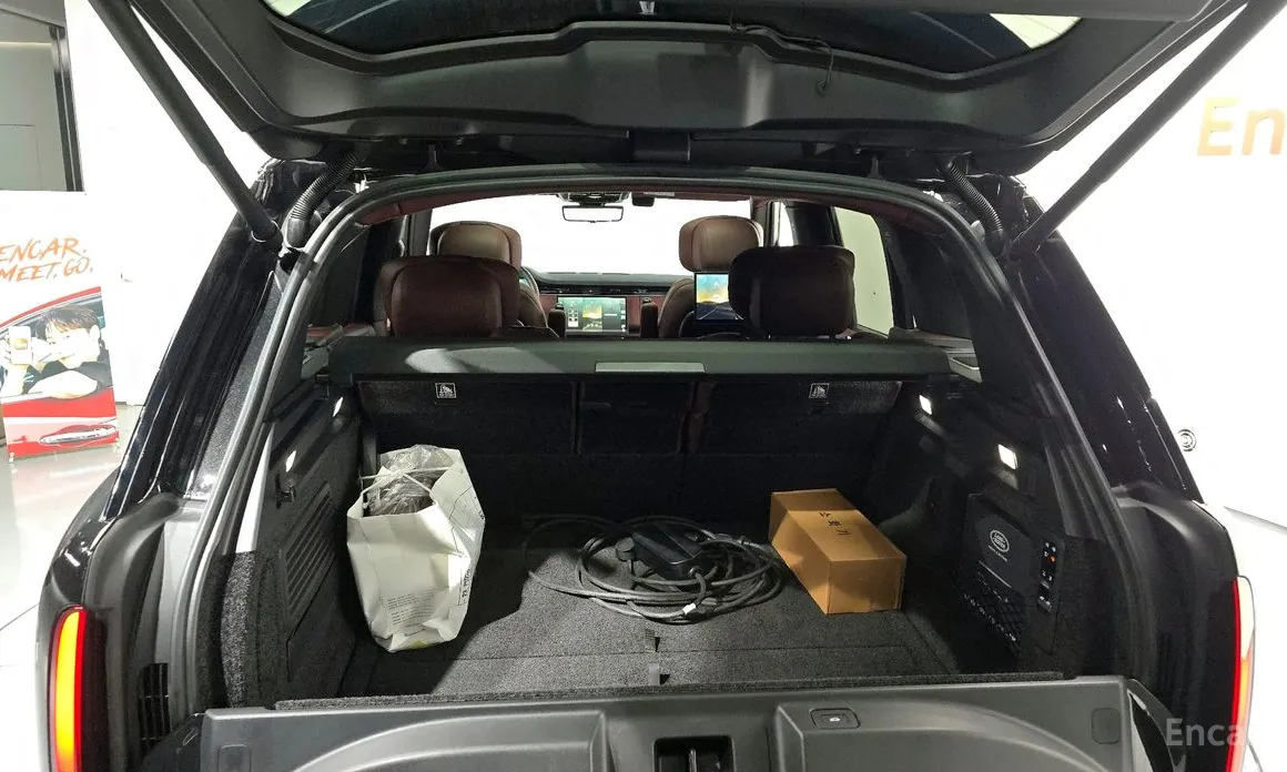 Land Rover Range Rover 2022 P550E AB