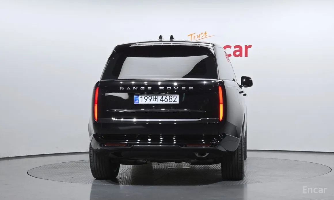 Land Rover Range Rover 2022 P550E AB