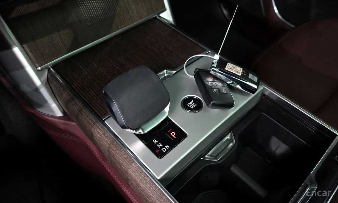 Land Rover Range Rover 2022 P550E AB