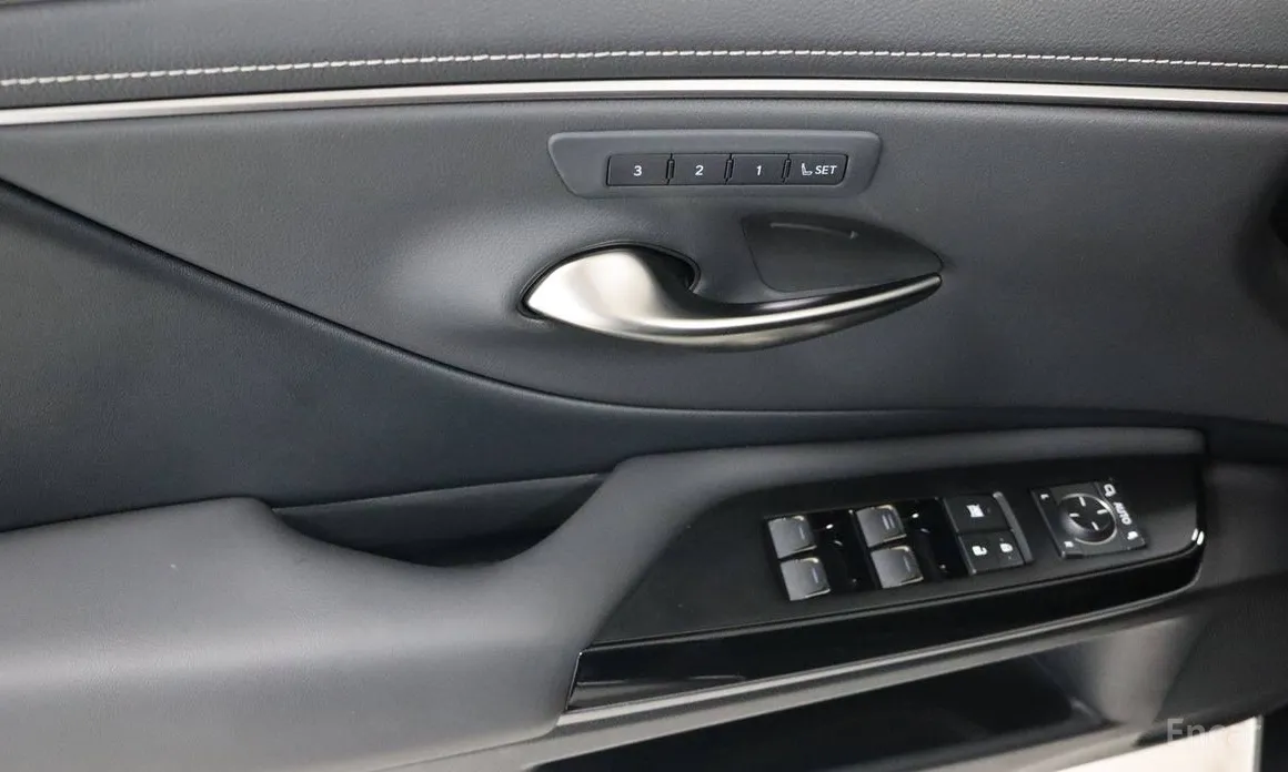 Lexus ES 2018 Luxury Plus