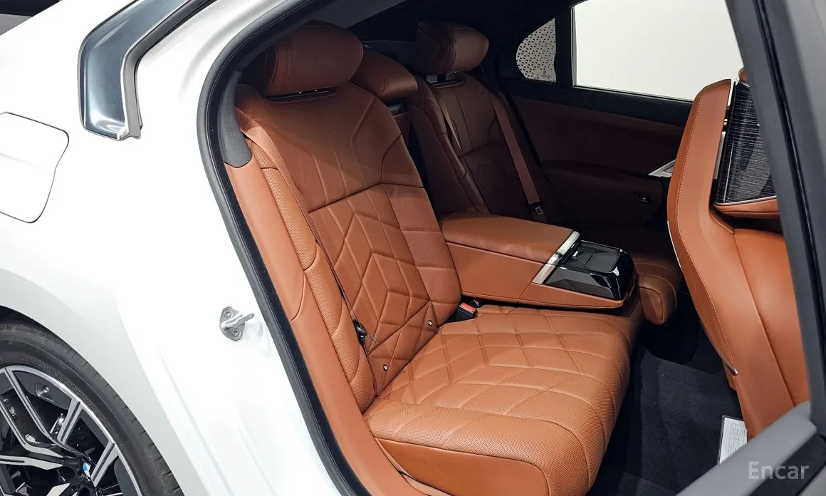 BMW 7 Series 2022 740d xDrive M Sport