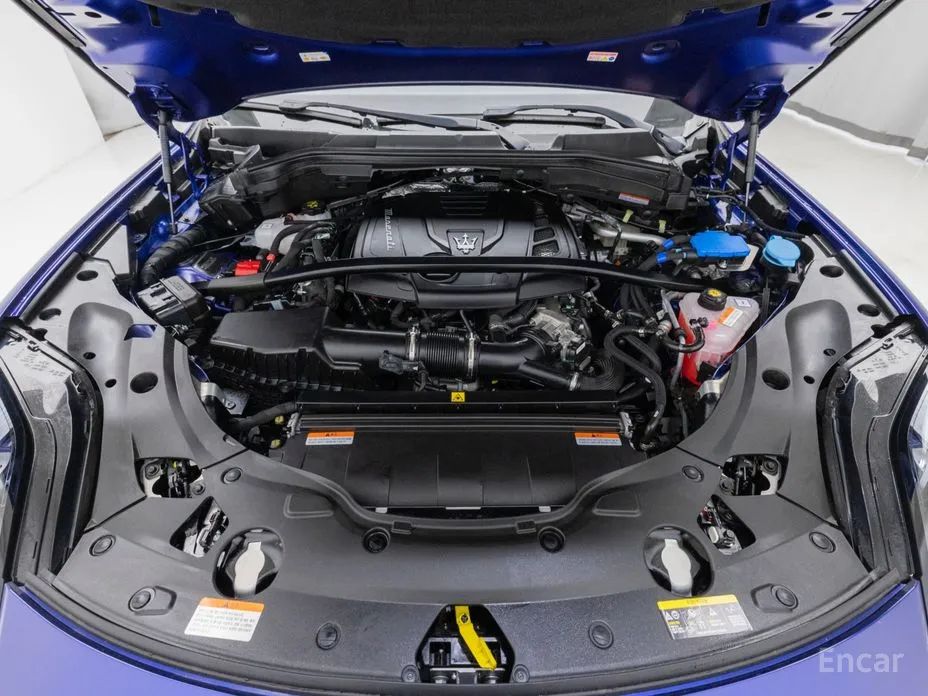 Maserati Grecale 2022 2.0 AWD GT