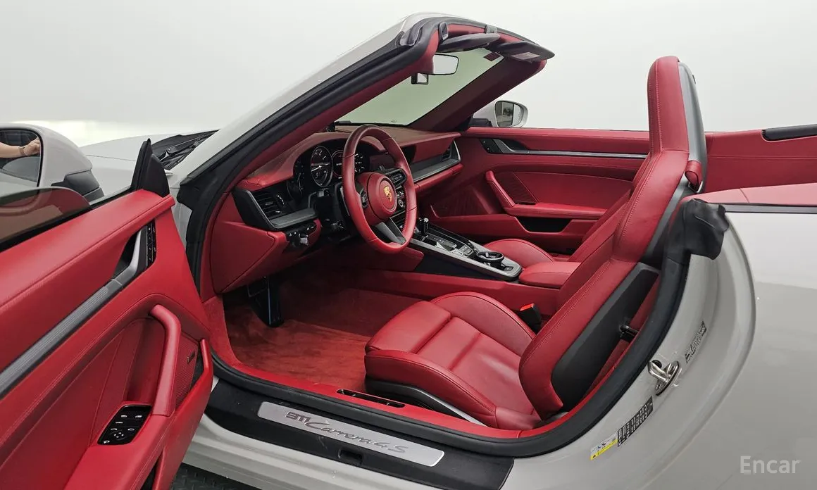 Porsche 911 2019 Carrera 4S Cabriolet