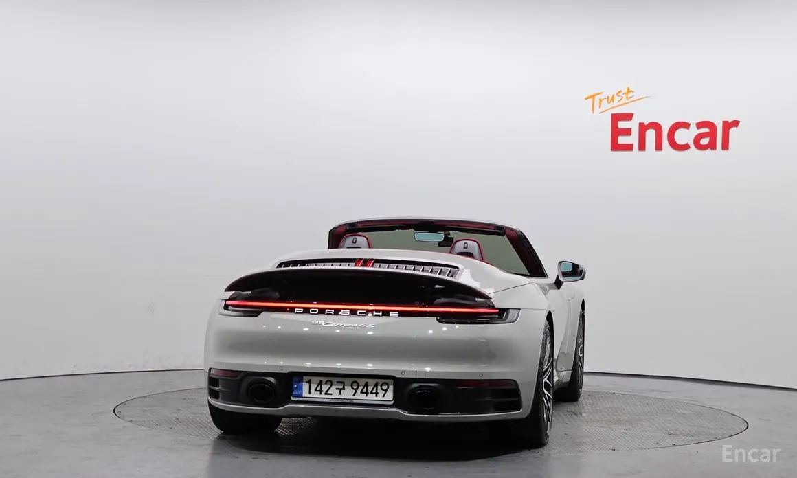 Porsche 911 2019 Carrera 4S Cabriolet