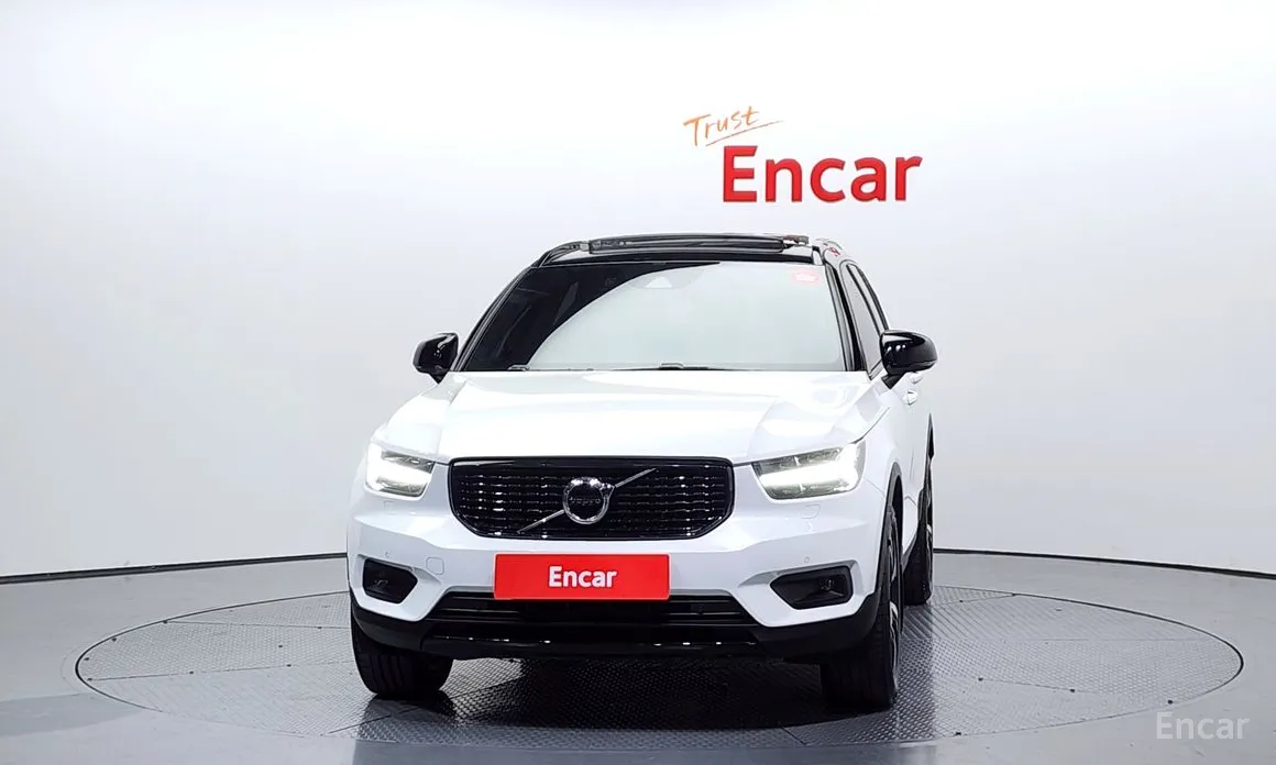 Volvo XC40 2018 B4 R-Design