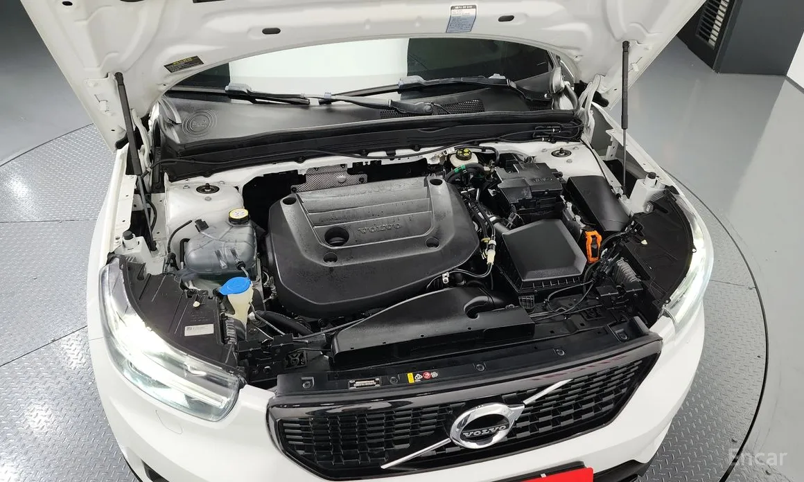 Volvo XC40 2018 B4 R-Design