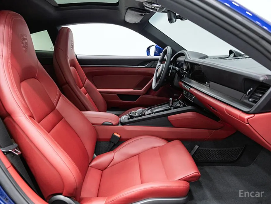 Porsche 911 2019 Carrera 4 GTS