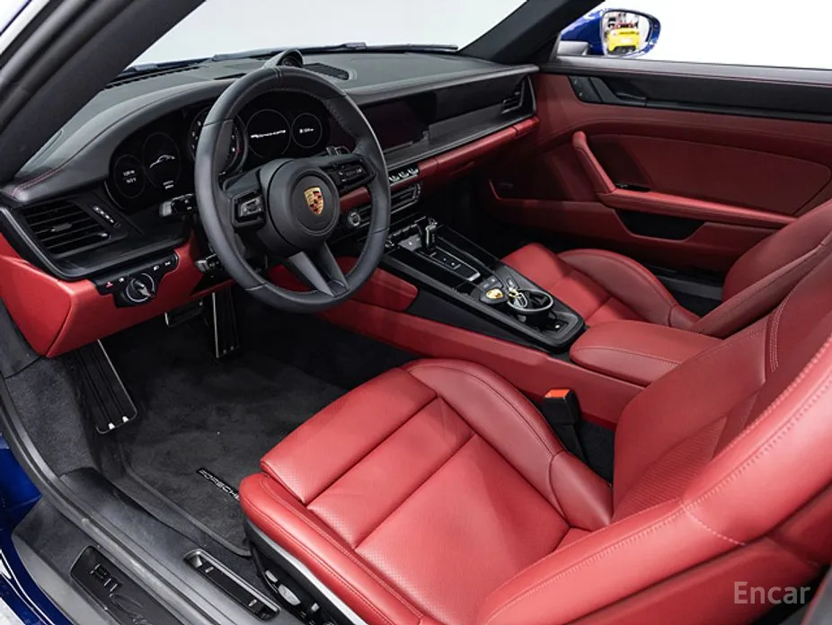 Porsche 911 2019 Carrera 4 GTS