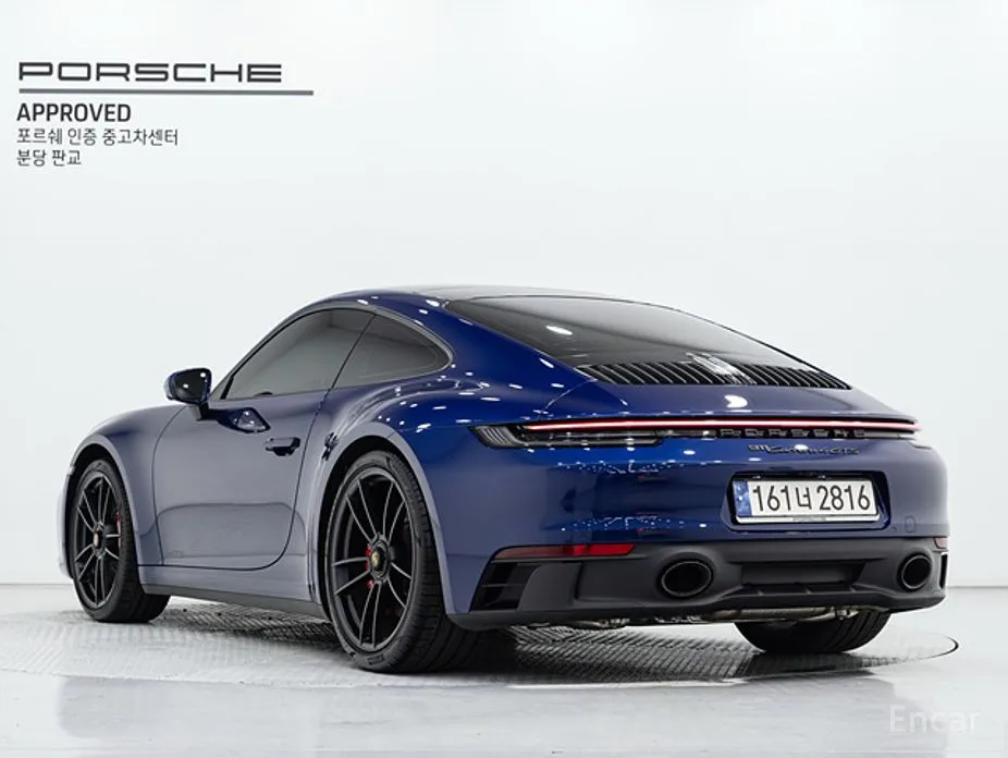 Porsche 911 2019 Carrera 4 GTS