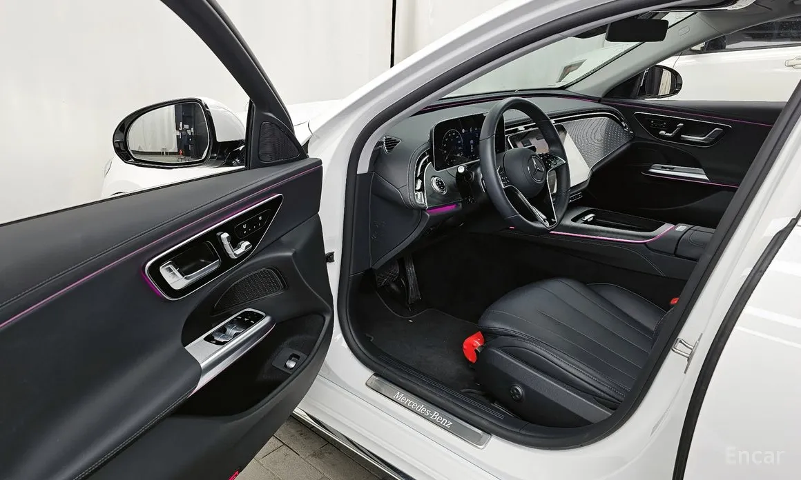 Mercedes-Benz E-Class 2024 E220d 4MATIC Exclusive