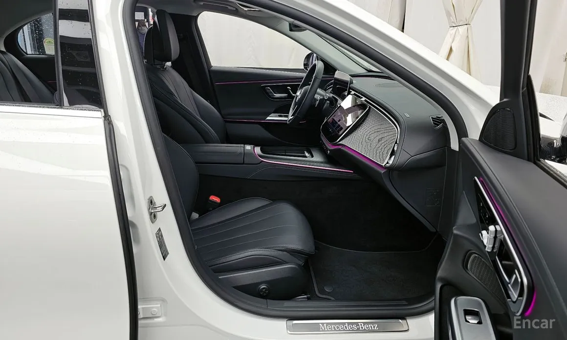 Mercedes-Benz E-Class 2024 E220d 4MATIC Exclusive