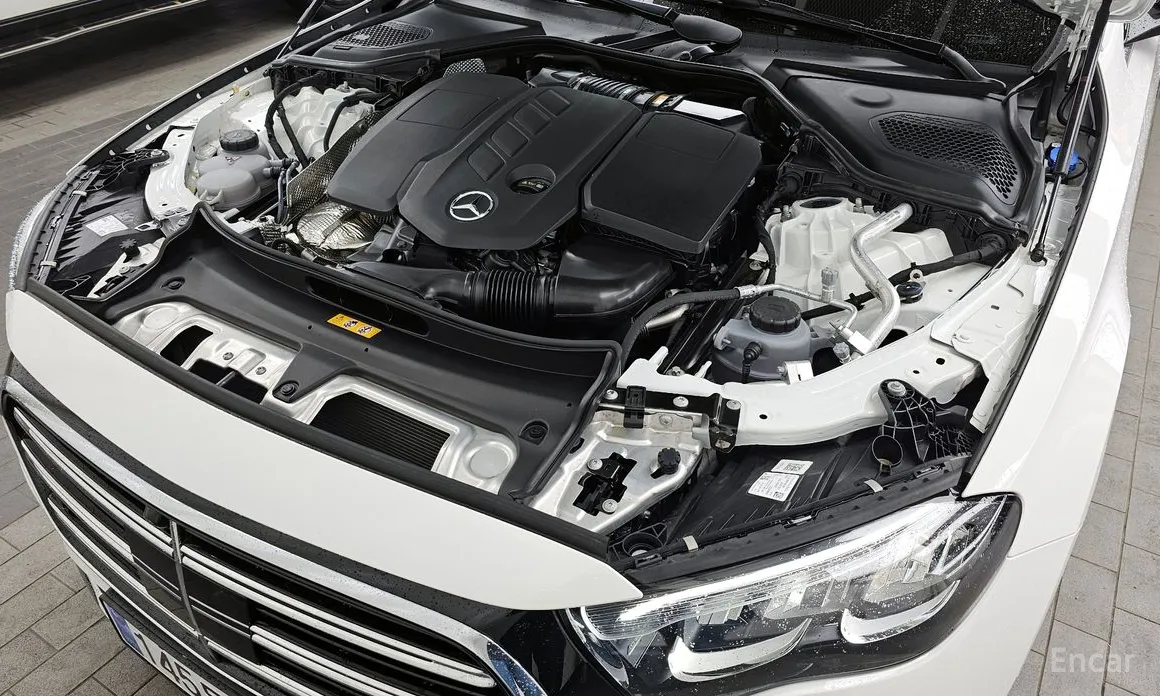 Mercedes-Benz E-Class 2024 E220d 4MATIC Exclusive