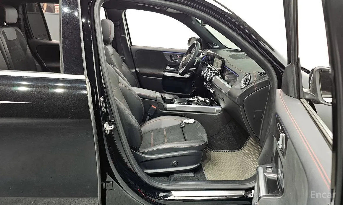 Mercedes-Benz EQB 2022 EQB300 4MATIC AMG Line