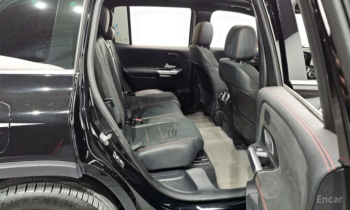 Mercedes-Benz EQB 2022 EQB300 4MATIC AMG Line