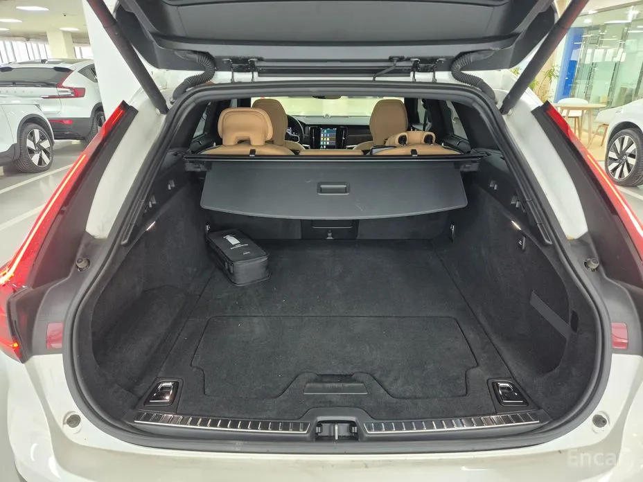 Volvo V90 2017 B5 Ultra AWD