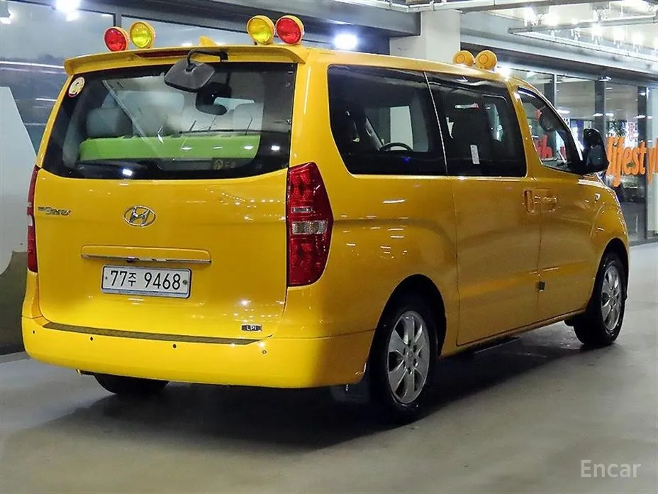 Hyundai Starex 2017 School Bus LPi