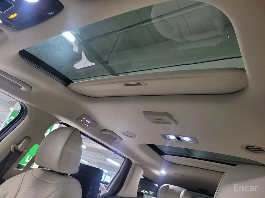 Kia Carnival 2023 Gasoline 7-Seater Signature