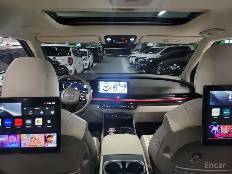 Kia Carnival 2023 Gasoline 7-Seater Signature