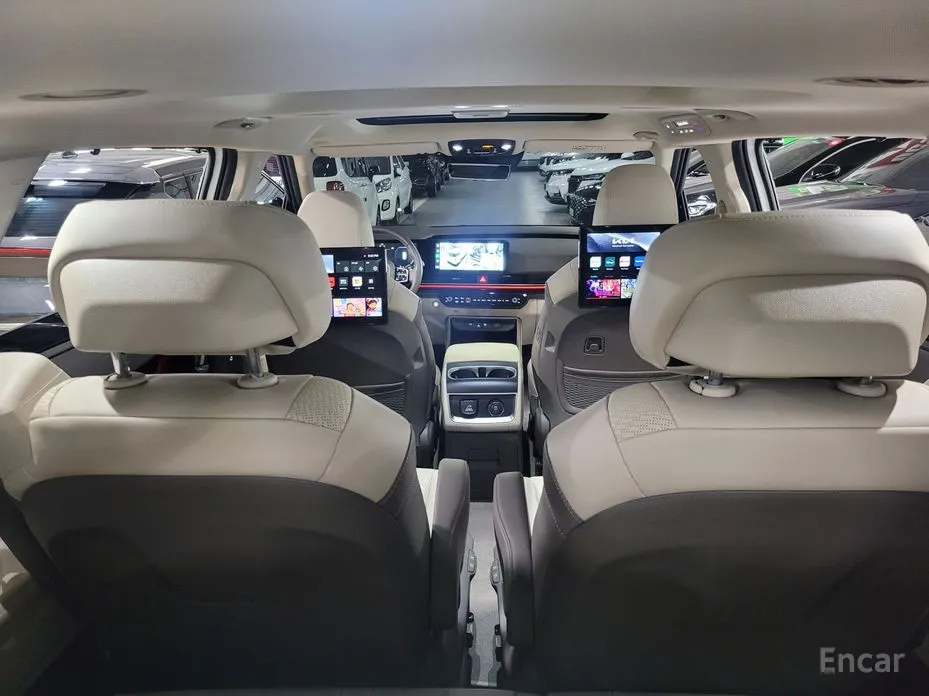 Kia Carnival 2023 Gasoline 7-Seater Signature