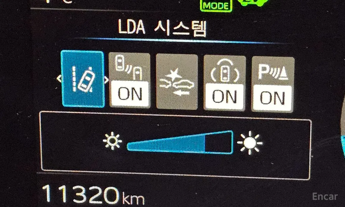 Toyota Prius 2023 2.0 PHEV XSE