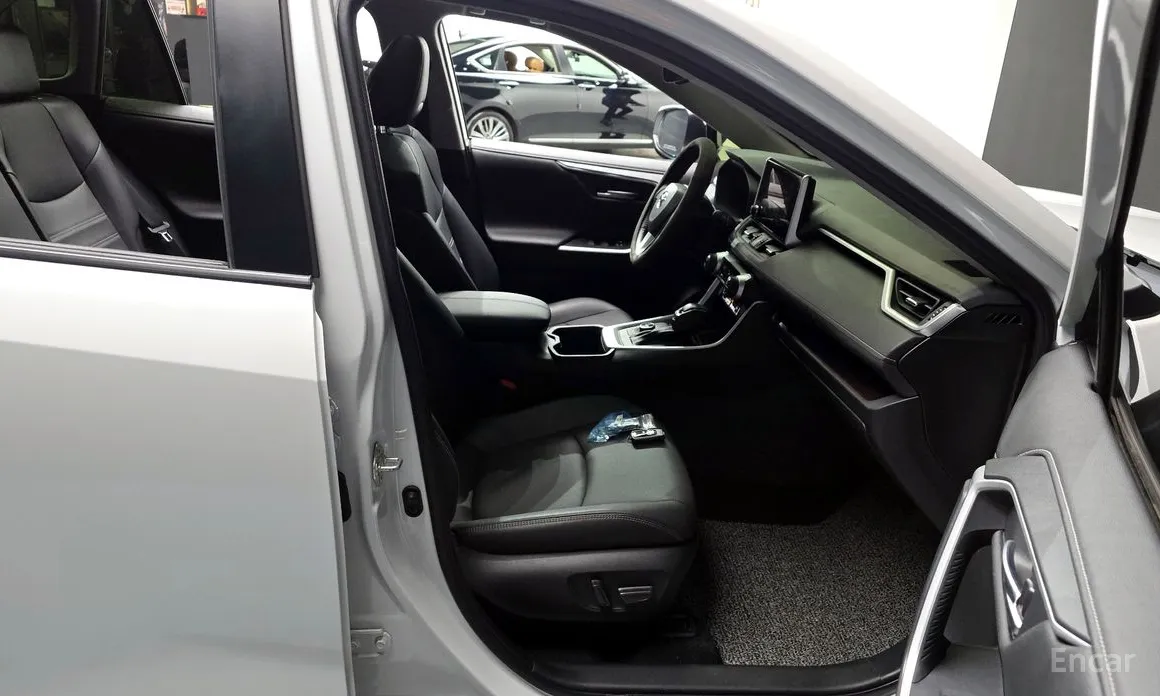 Toyota RAV4 2019 2,5 4WD Hybrid LTD