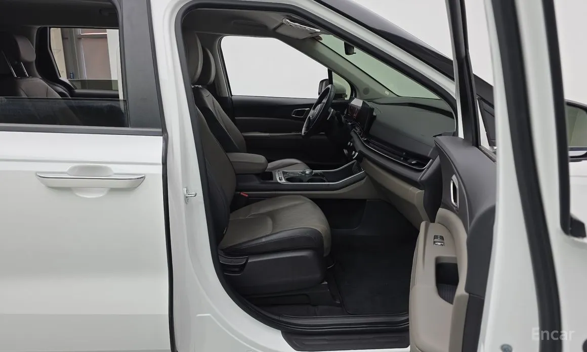 Kia Carnival 2023 9-Seater Prestige