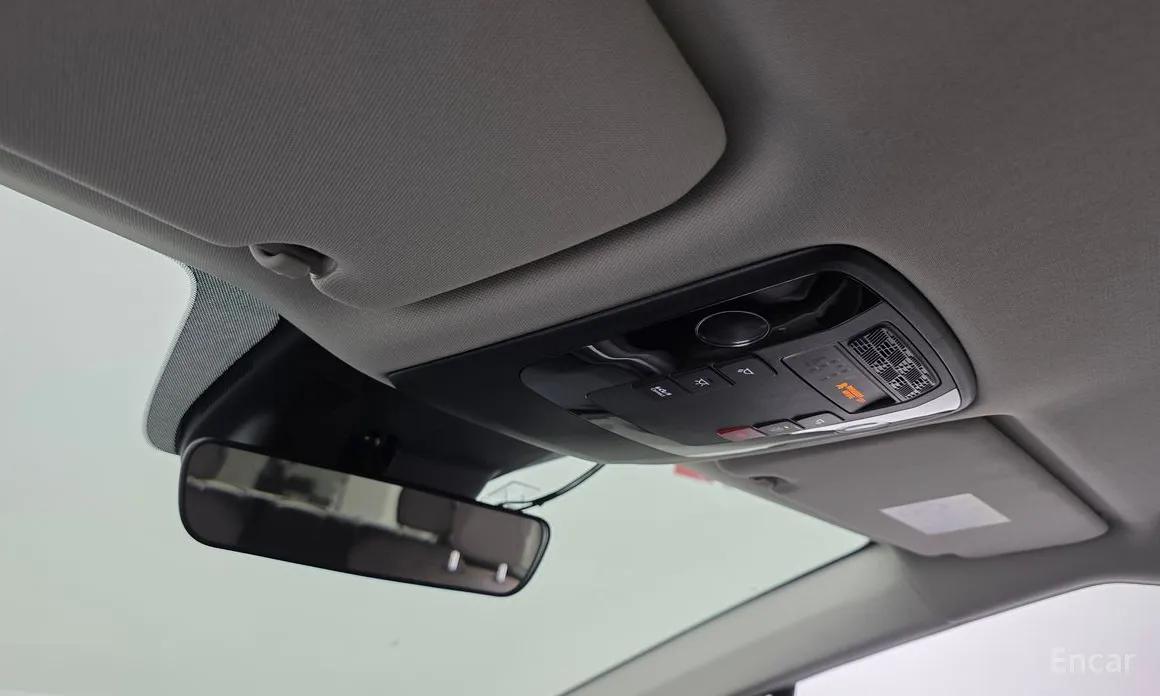 Kia Carnival 2023 9-Seater Prestige