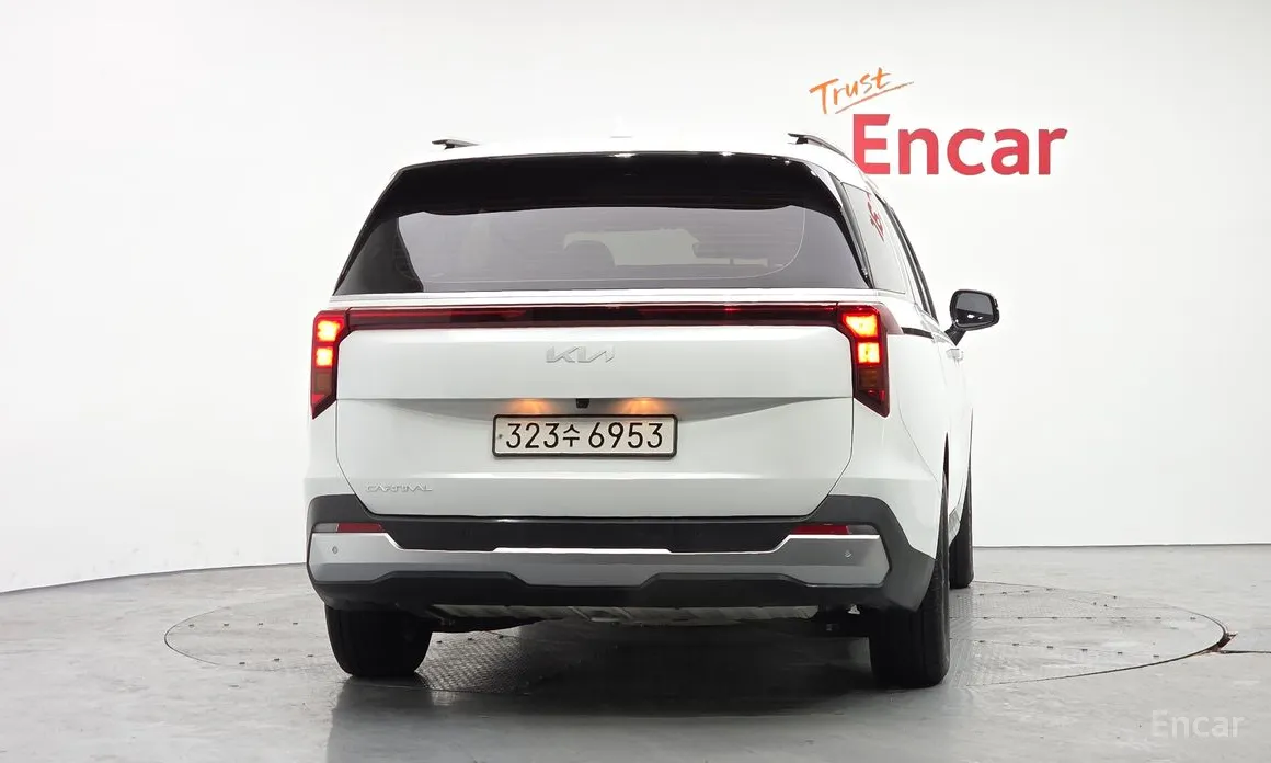 Kia Carnival 2023 9-Seater Prestige