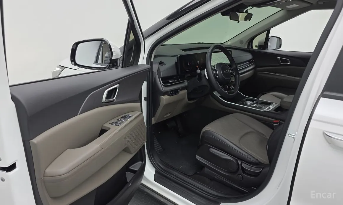 Kia Carnival 2023 9-Seater Prestige