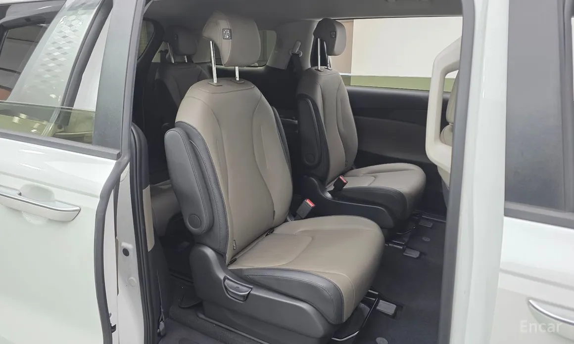 Kia Carnival 2023 9-Seater Prestige