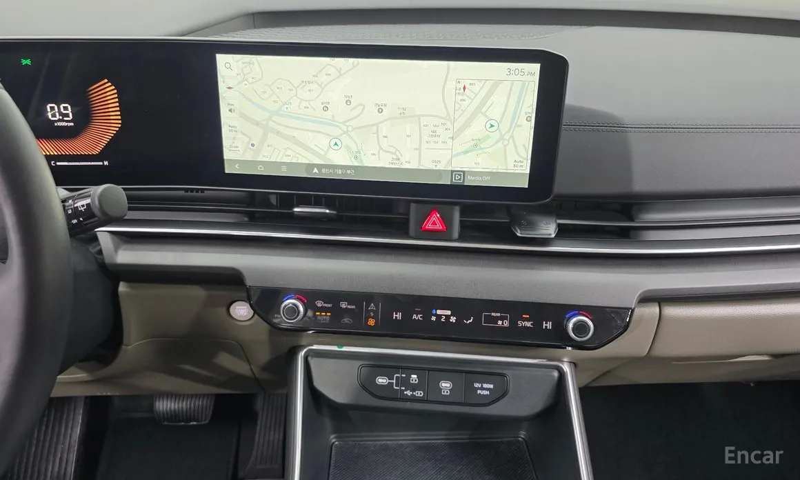 Kia Carnival 2023 9-Seater Prestige