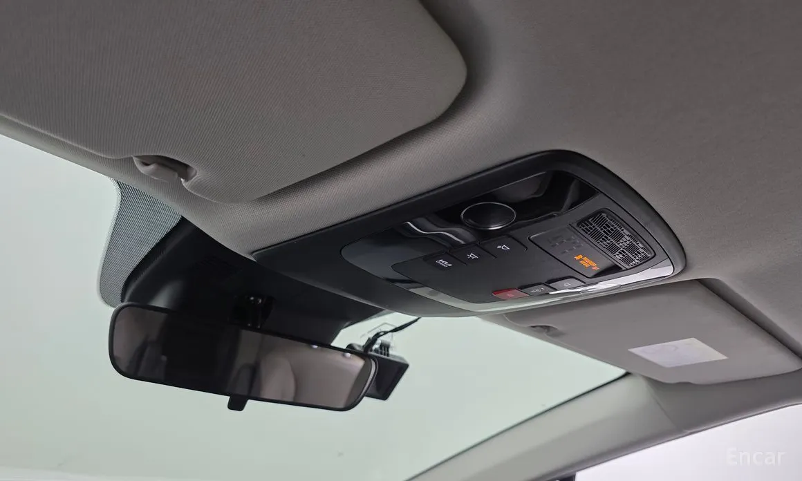 Kia Carnival 2023 9-Seater Prestige