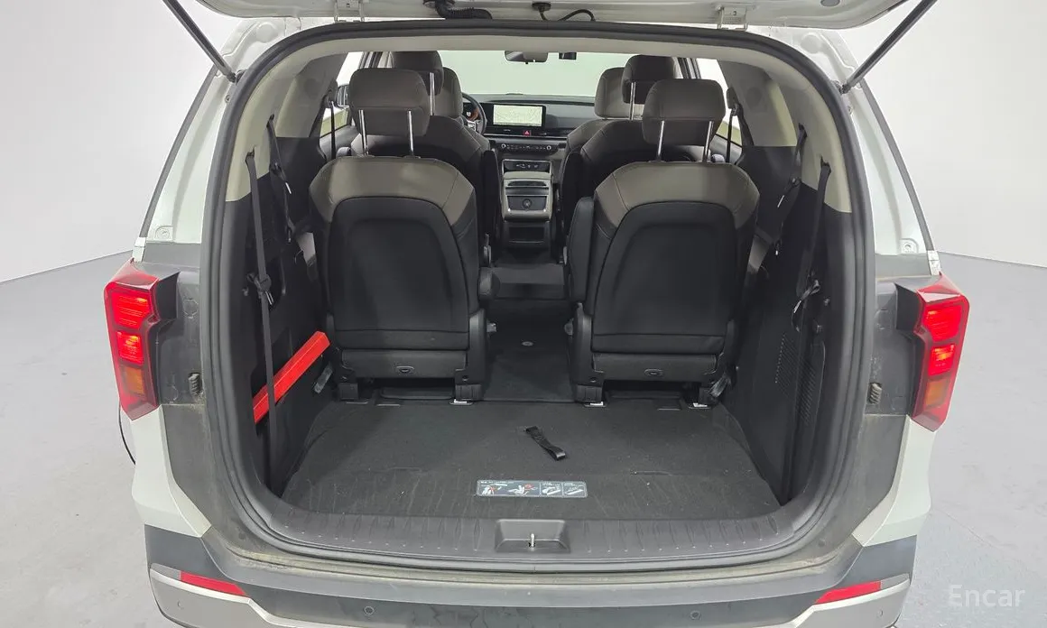 Kia Carnival 2023 9-Seater Prestige