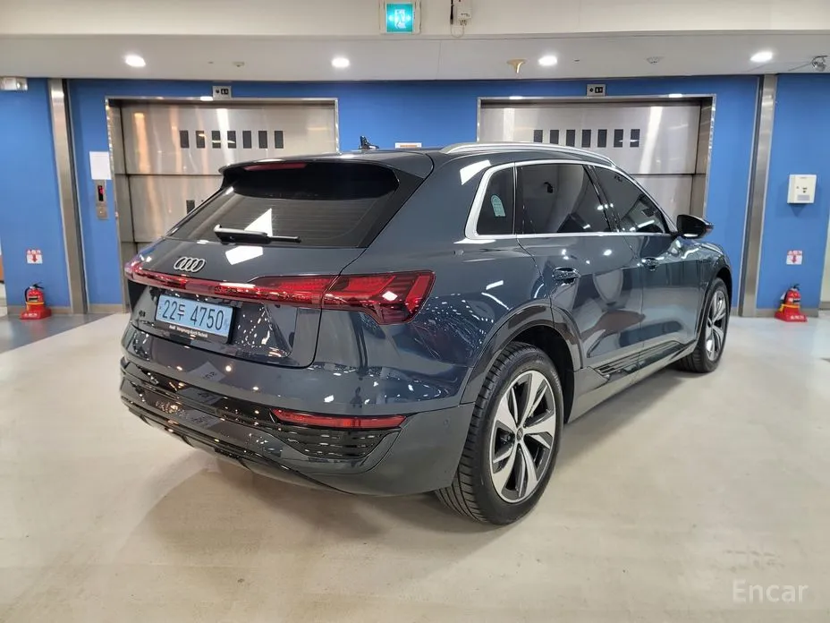 2024 Audi Q8 e-tron