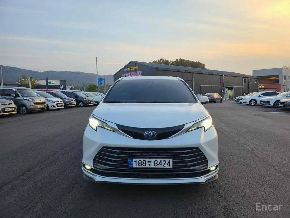 Toyota Sienna 2020 2.5 Hybrid 2WD