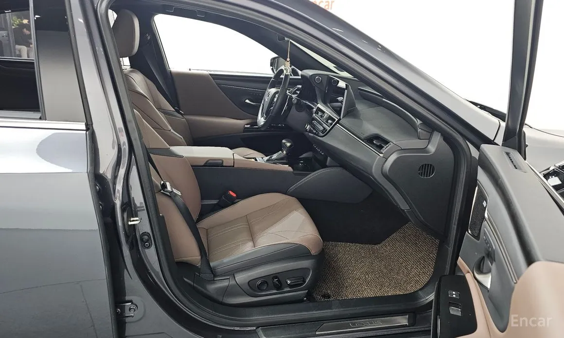 Lexus ES 2018 Executive