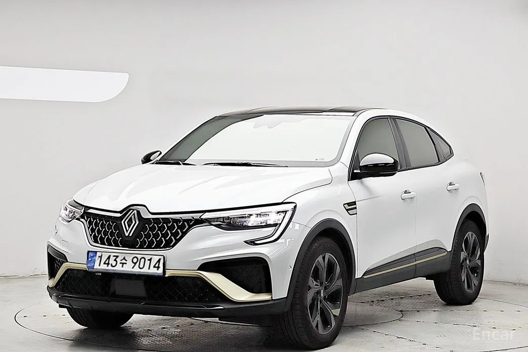 Renault Arkana 2024 1.6 E-TECH Iconic Design Package