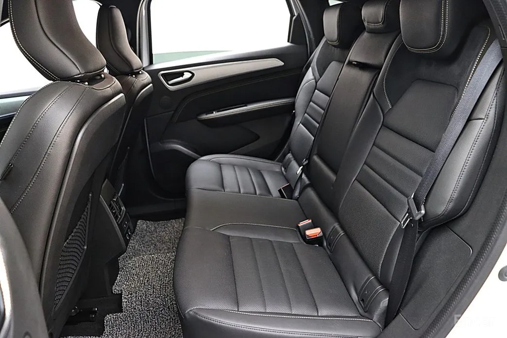 Renault Arkana 2024 1.6 E-TECH Iconic Design Package