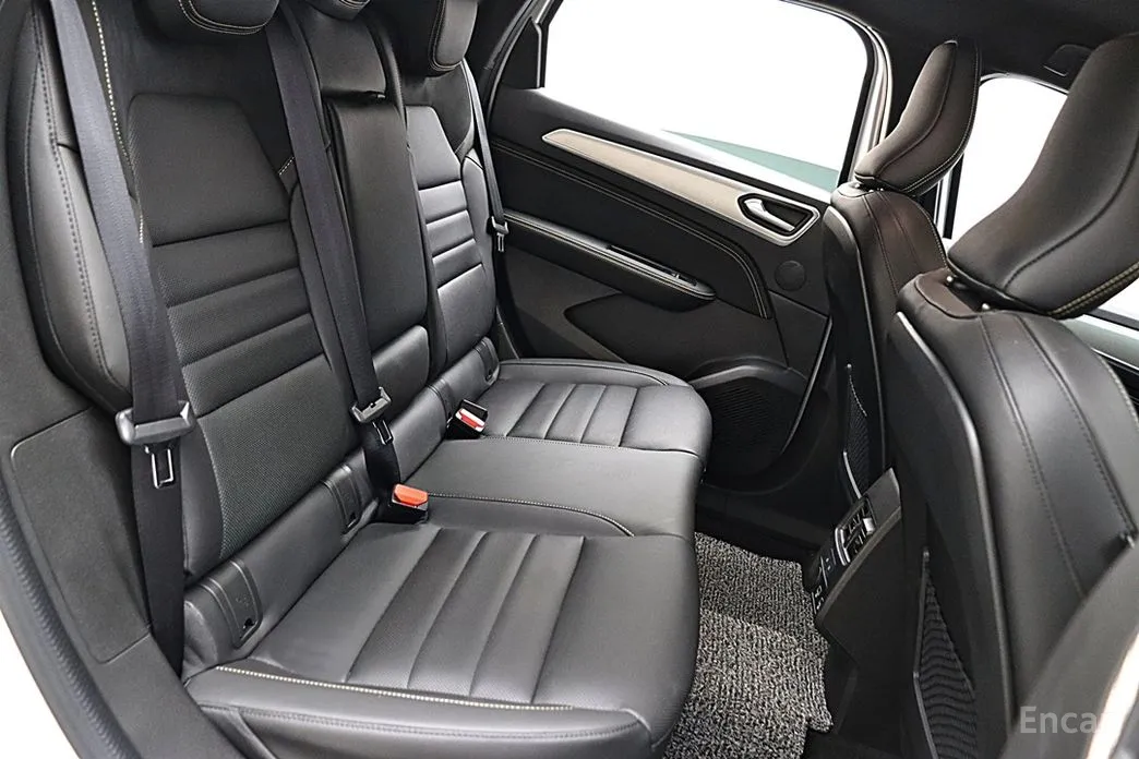 Renault Arkana 2024 1.6 E-TECH Iconic Design Package