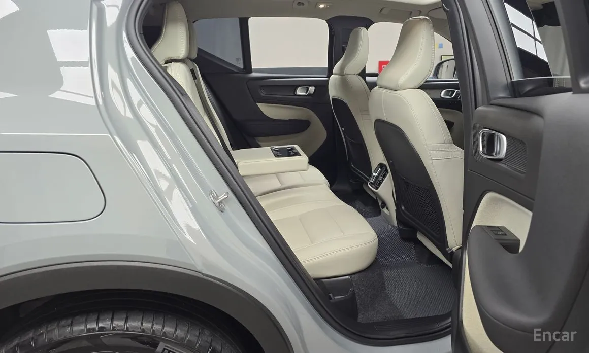 Volvo XC40 2018 B4 Ultra Bright