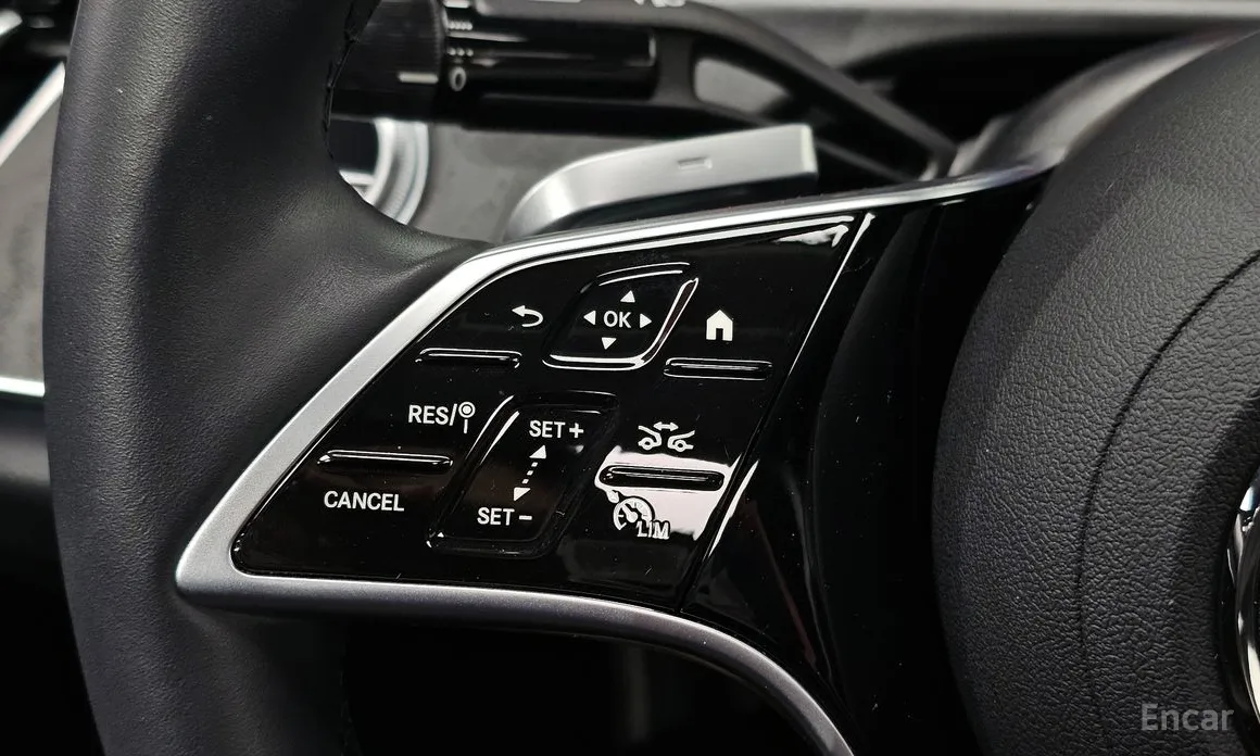 Mercedes-Benz E-Class 2024 E220d 4MATIC Exclusive