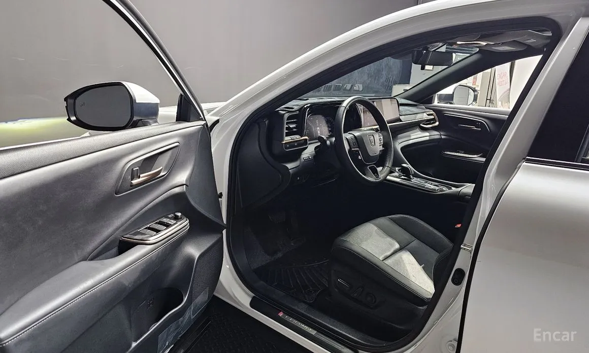 Toyota Crown 2023 2.5 4WD Hybrid