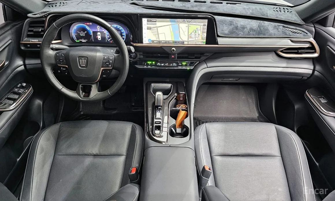 Toyota Crown 2023 2.5 4WD Hybrid