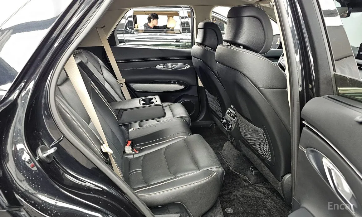 Genesis GV70 2022 e-AWD