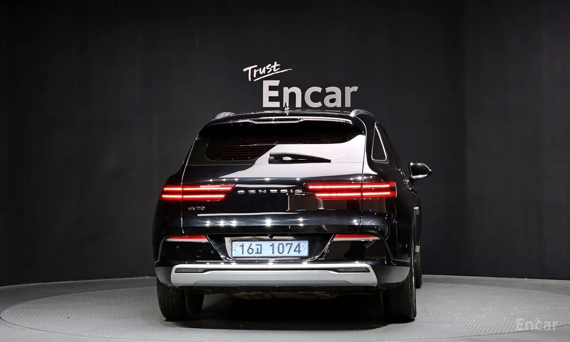 Genesis GV70 2022 e-AWD