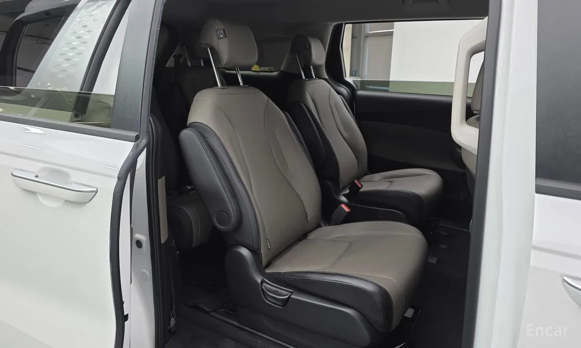 Kia Carnival 2023 9-Seater Prestige