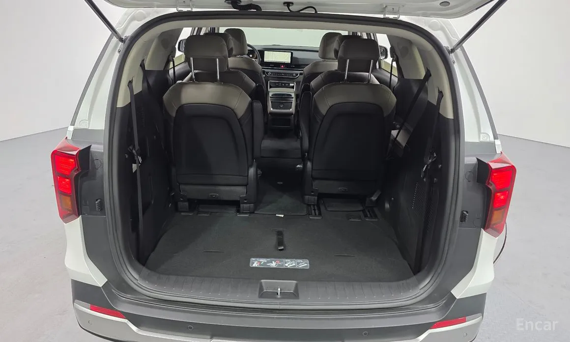 Kia Carnival 2023 9-Seater Prestige
